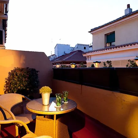 Thc Tirso Molina Hostel-2
