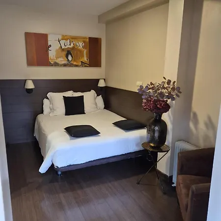 THC Tirso Molina Hostel-2